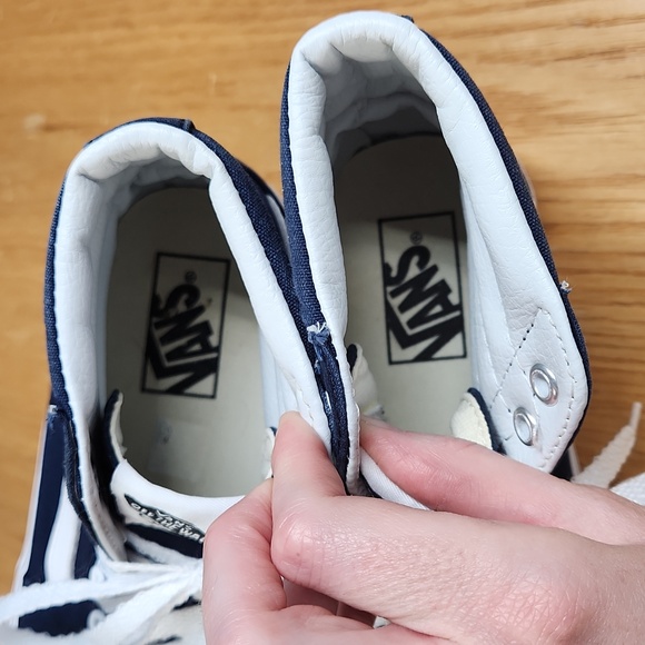 LNC! Vans Sk8-Hi High Top Canvas Shoe, Navy Blue, Unisex Women’s 8.5, Men’s 7 - Picture 6 of 8
